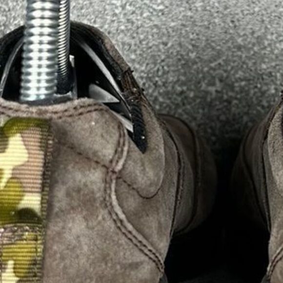 L.L Bean Kids Brown Suede Mocs Shoes Slip On Size 6 Unisex - Picture 8 of 8